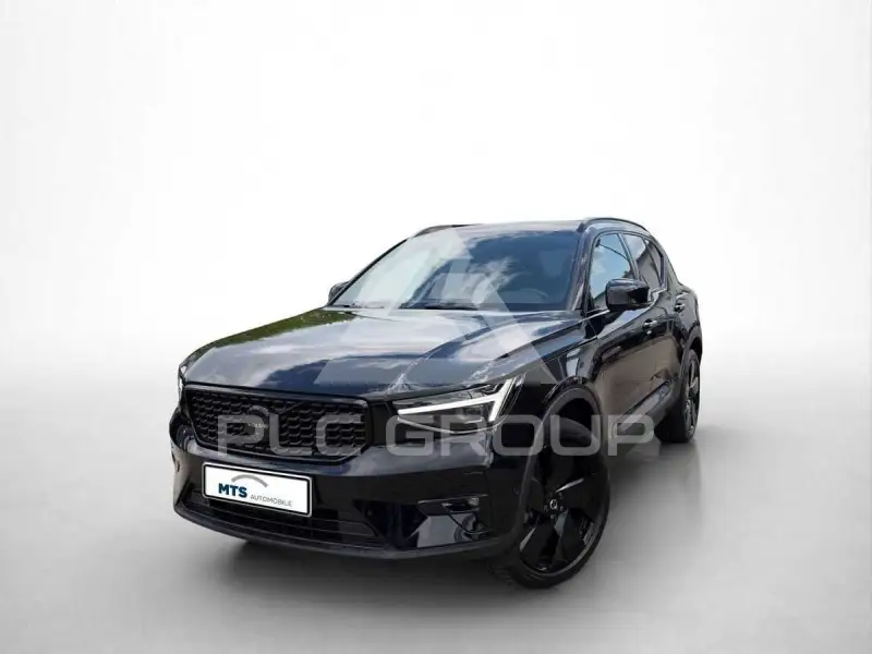 2025 Volvo XC40