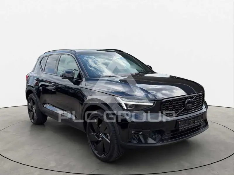 2025 Volvo XC40