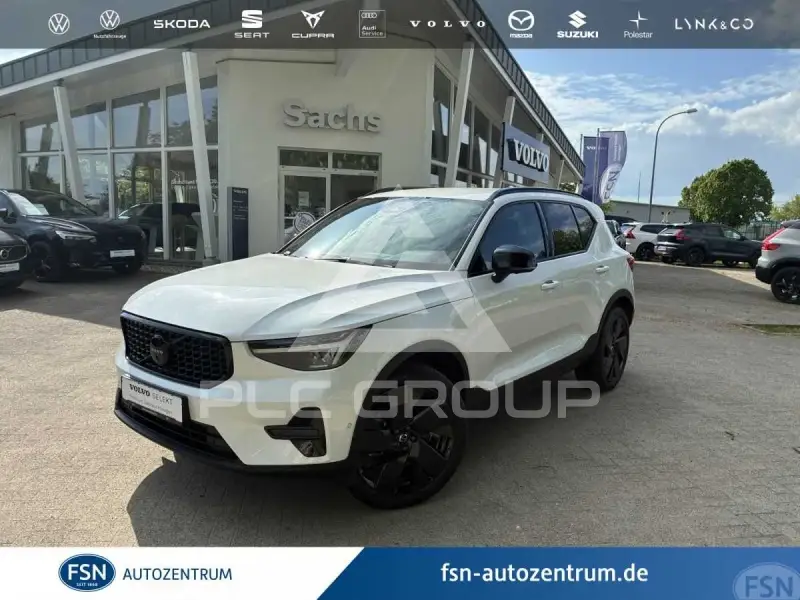 2025 Volvo XC40