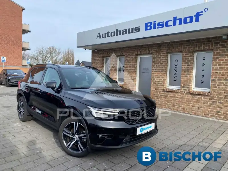 2025 Volvo XC40