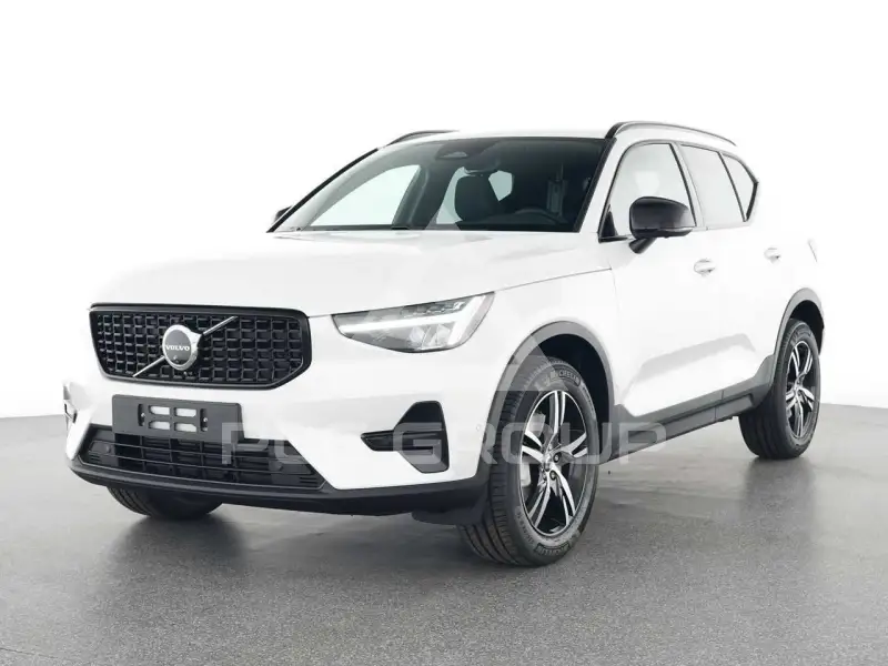 2025 Volvo XC40