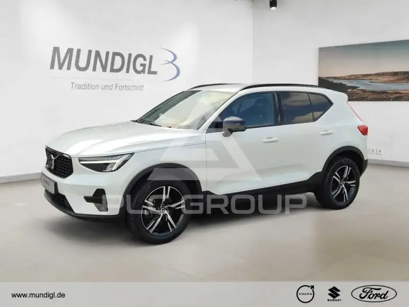 2025 Volvo XC40