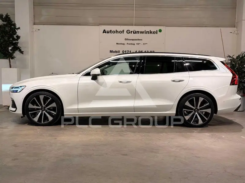 2025 Volvo V60