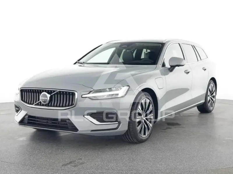 2025 Volvo V60