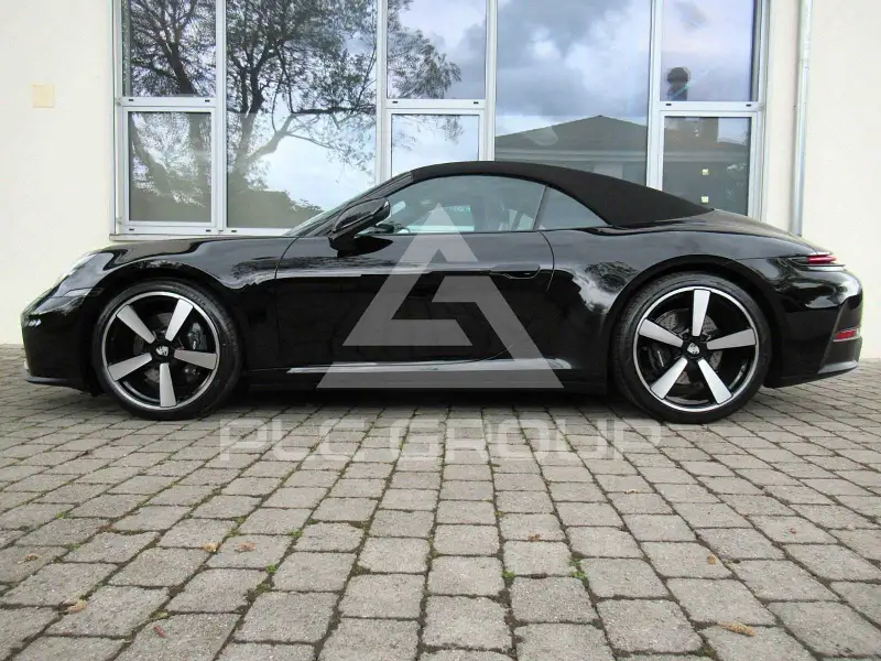 2025 Porsche 911