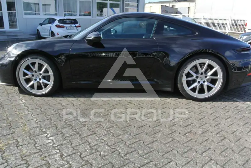 2025 Porsche 911