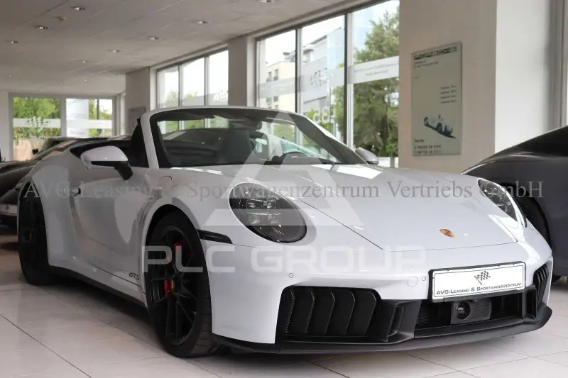 2025 Porsche 911