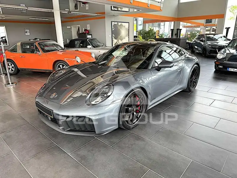 2025 Porsche 911