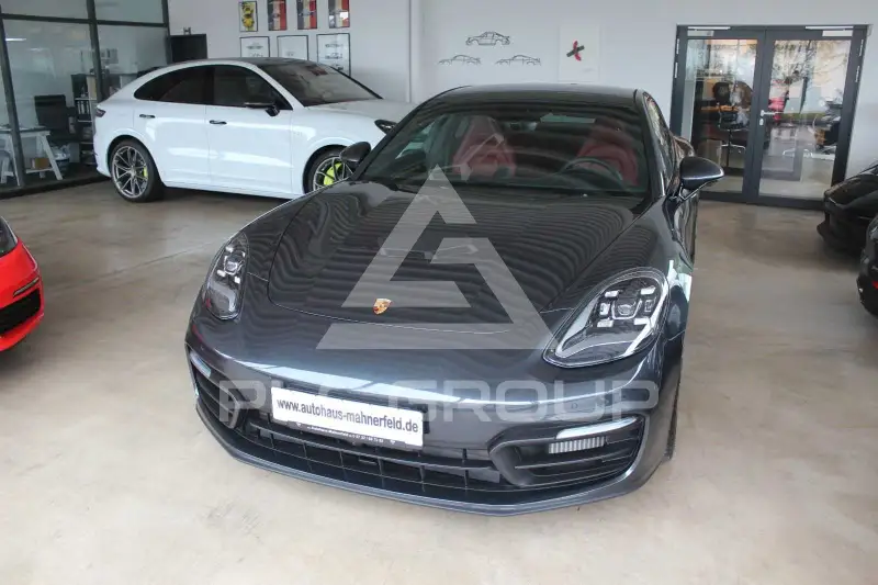 2026 Porsche Panamera