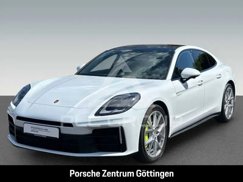 2025 Porsche Panamera