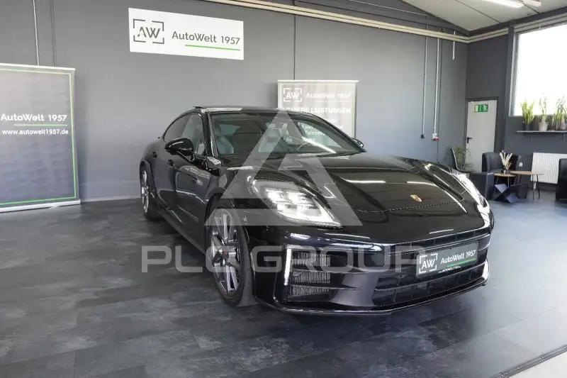 2025 Porsche Panamera