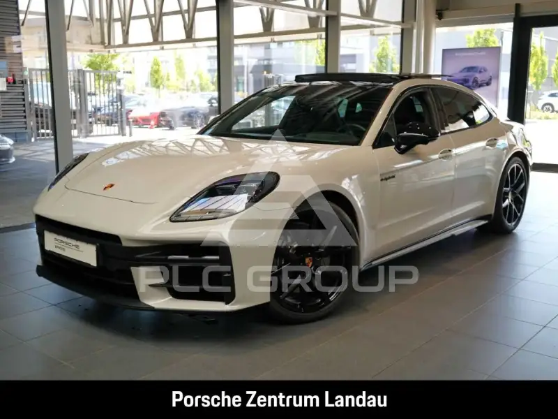 2025 Porsche Panamera
