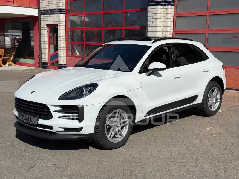 2025 Porsche MACAN
