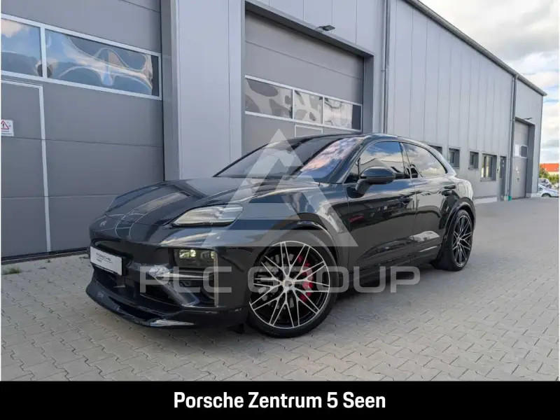 2025 Porsche MACAN