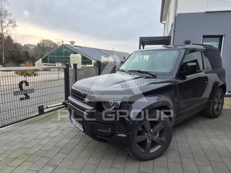2025 Land Rover DEFENDER
