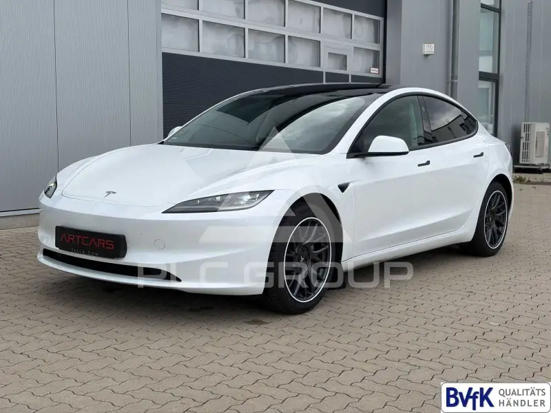 2025 Tesla Model 3