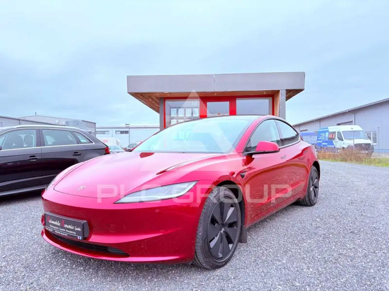2025 Tesla Model 3