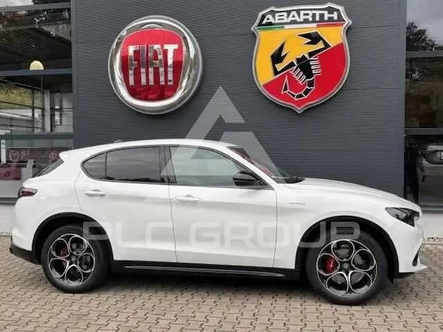 2025 Alfa Romeo Stelvio