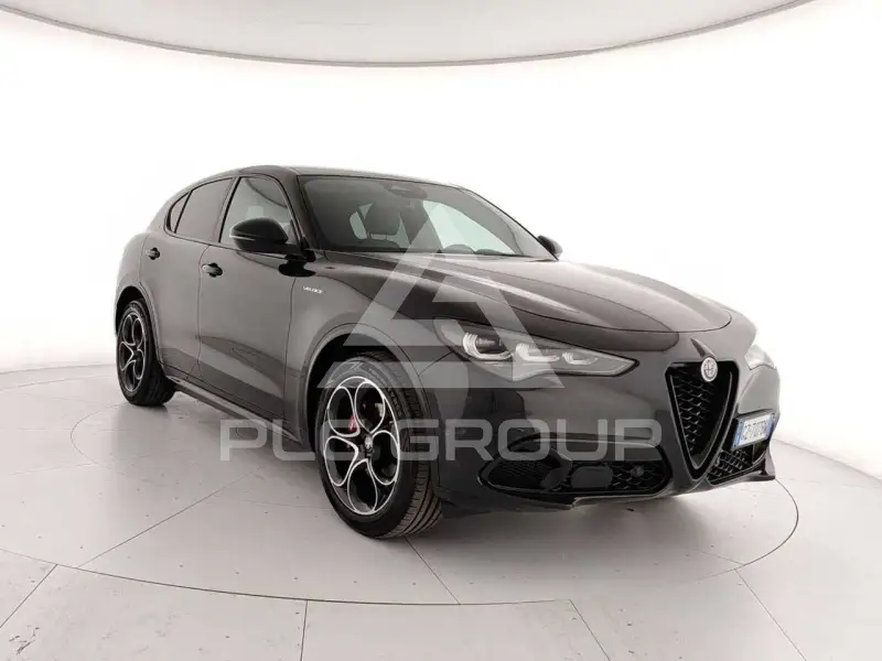 2025 Alfa Romeo Stelvio