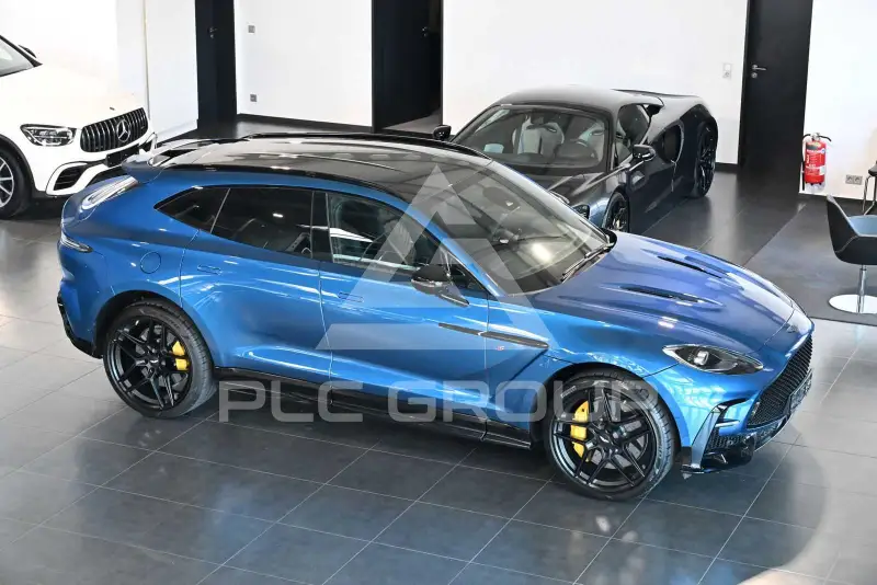 2025 Aston Martin DBX