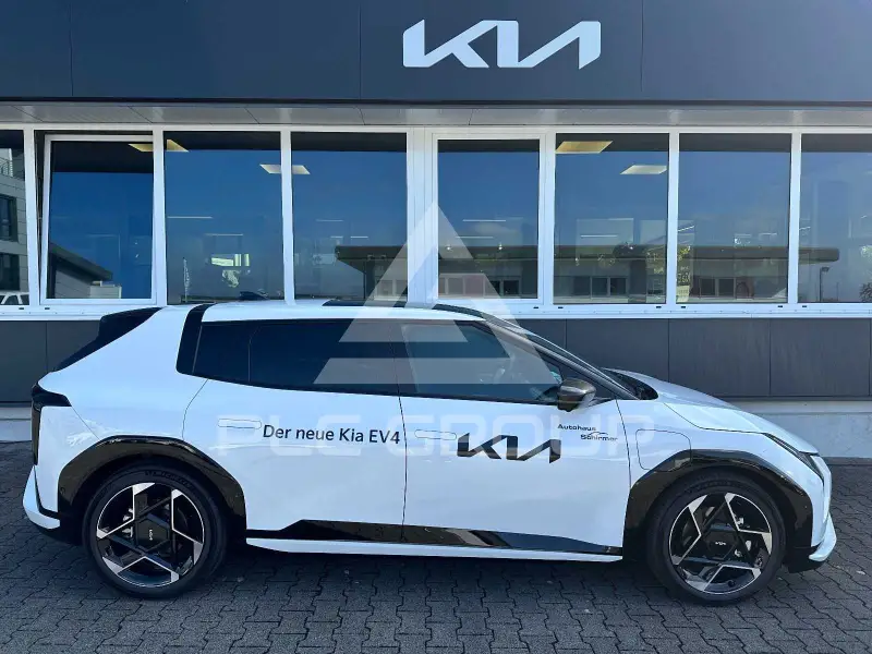 2025 KIA EV