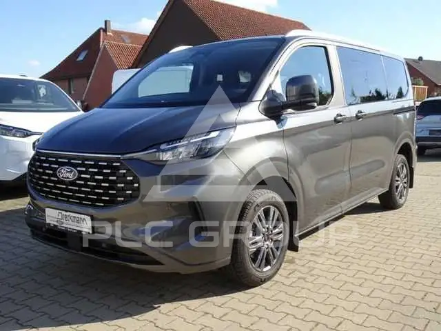 2025 Ford Tourneo
