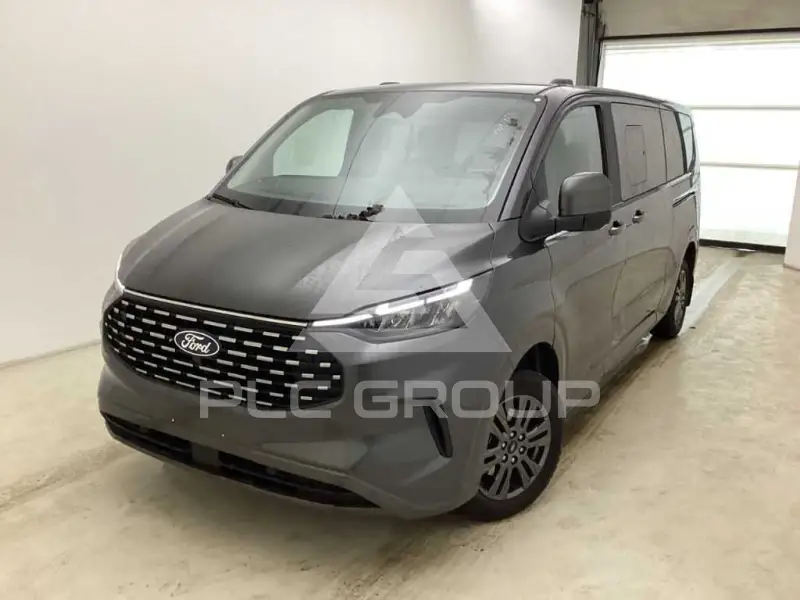2025 Ford Tourneo