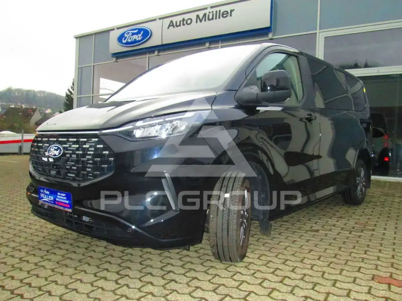 2025 Ford Tourneo