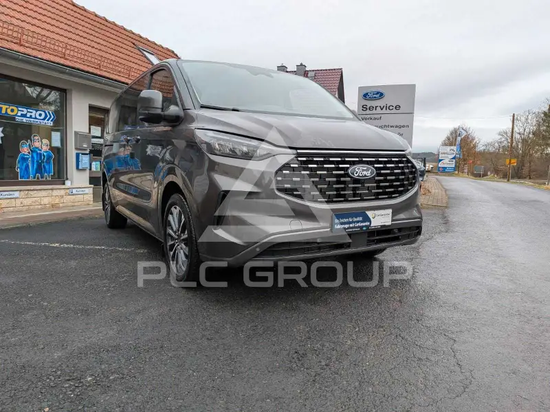 2025 Ford Tourneo