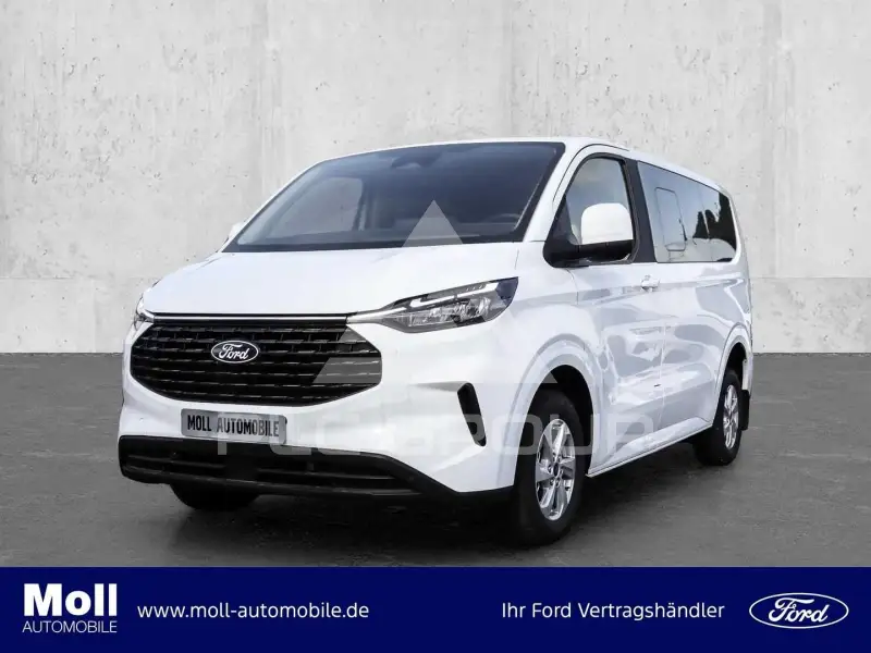 2025 Ford Tourneo