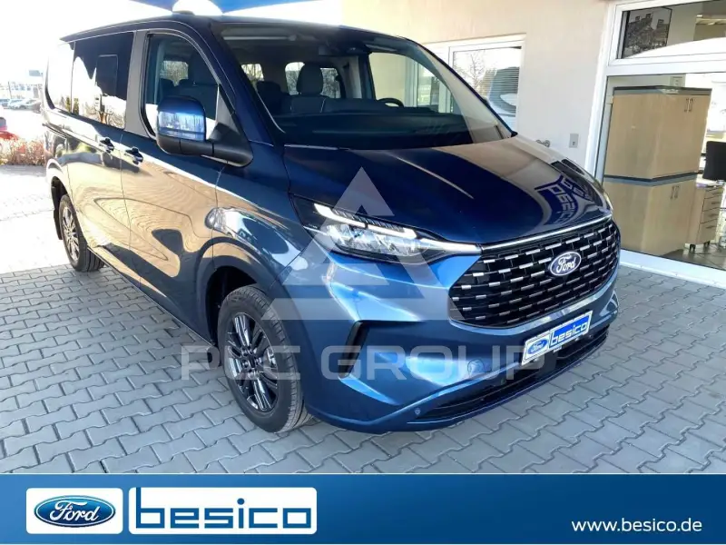 2025 Ford Tourneo