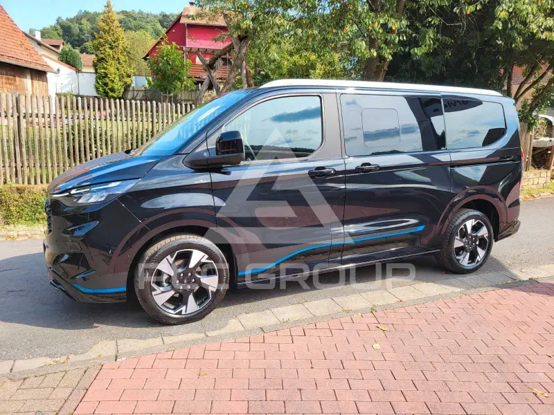 2025 Ford Tourneo