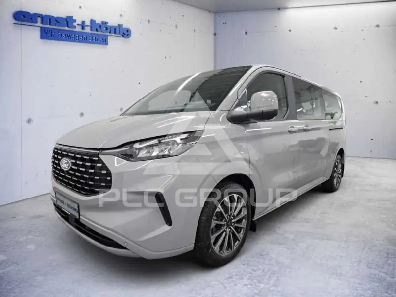 2025 Ford Tourneo