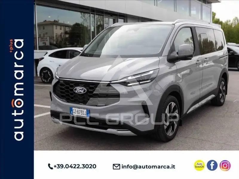 2025 Ford Tourneo