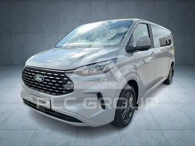 2025 Ford Tourneo
