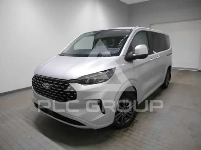 2025 Ford Tourneo