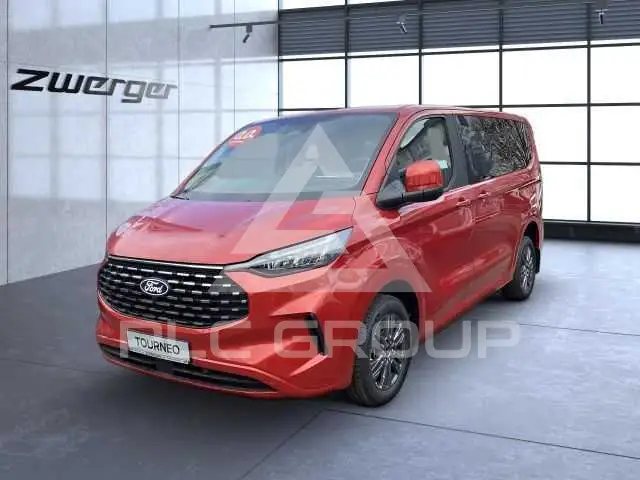 2025 Ford Tourneo