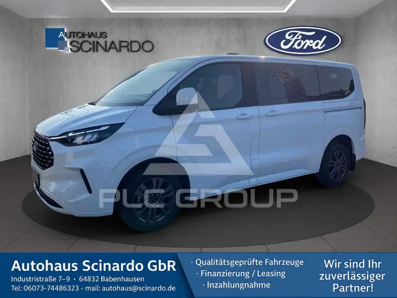 2025 Ford Tourneo