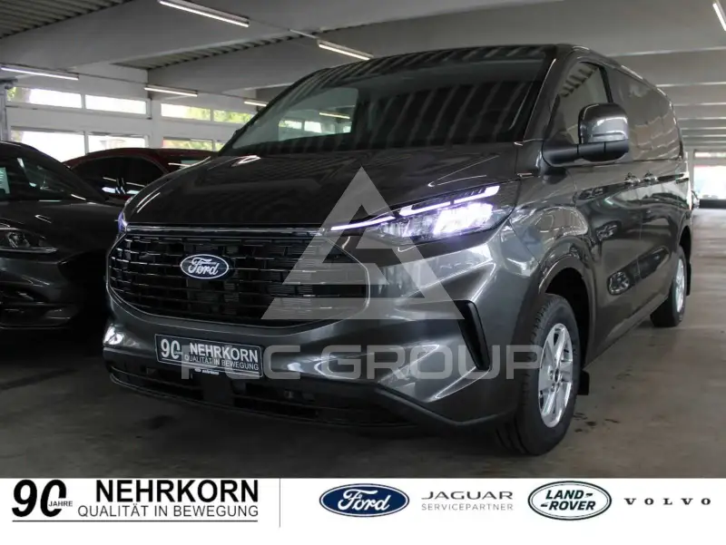 2025 Ford Tourneo