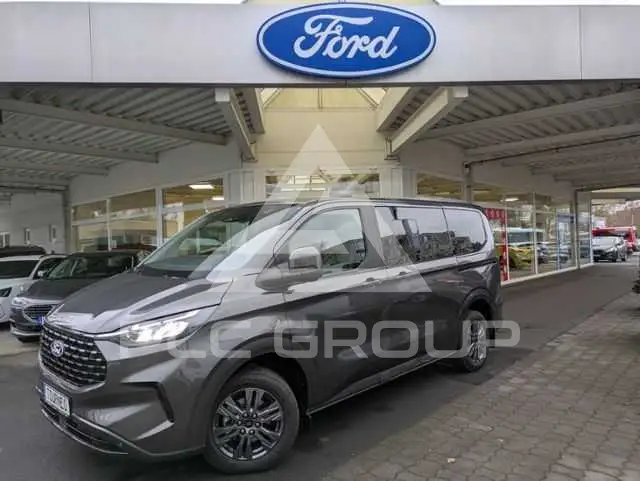 2025 Ford Tourneo