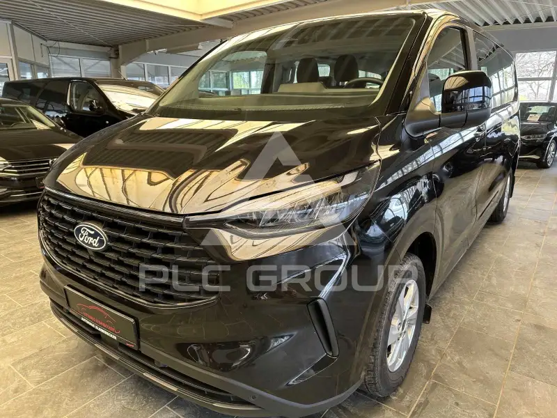 2025 Ford Tourneo