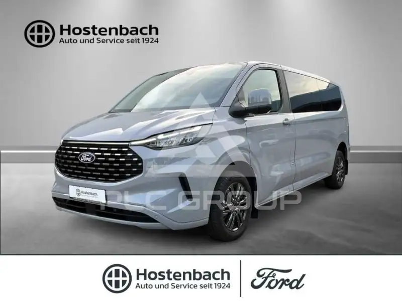 2025 Ford Tourneo