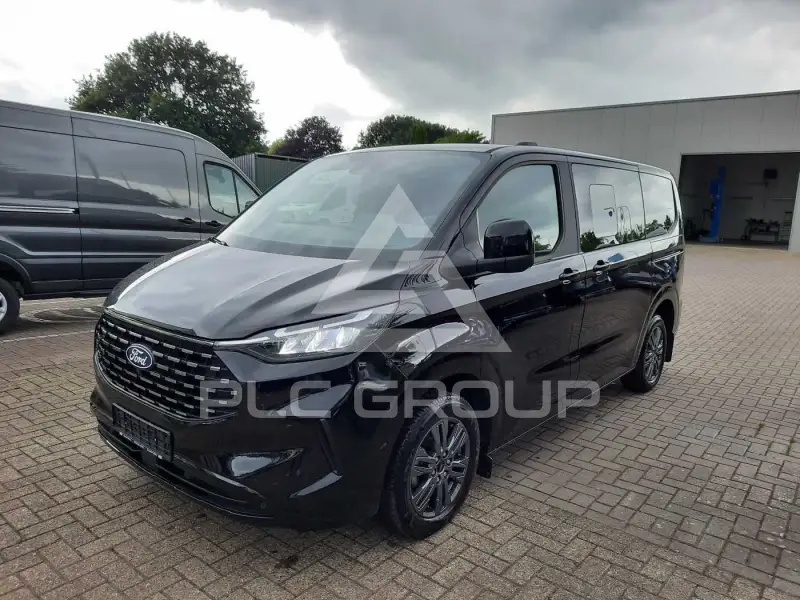2025 Ford Tourneo
