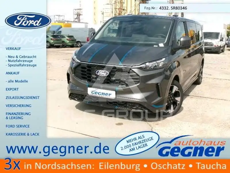 2025 Ford Tourneo