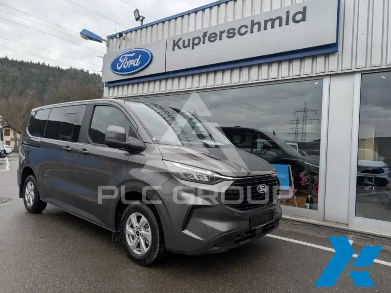 2025 Ford Tourneo
