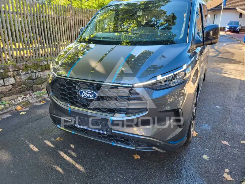2025 Ford Tourneo