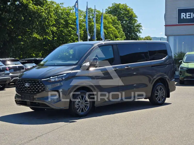 2025 Ford Tourneo