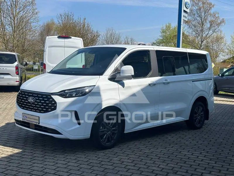 2025 Ford Tourneo