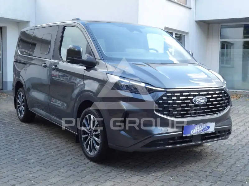 2025 Ford Tourneo