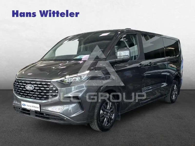 2025 Ford Tourneo